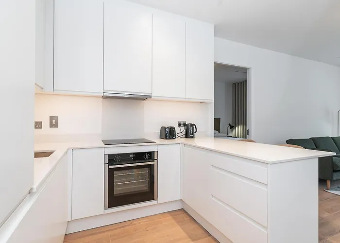 The Lookout Apartment *