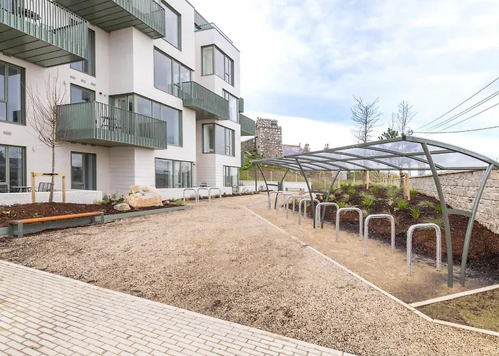 The Lookout Apartment